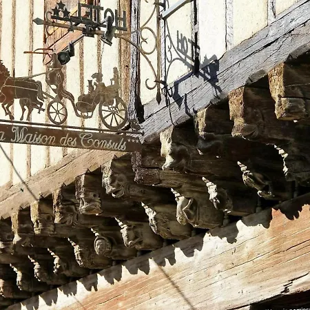 La Maison Au Volets Bleu *